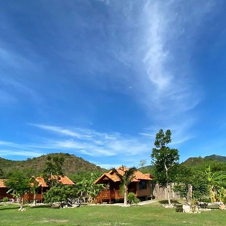 Jing Jo Boutique Bungalow Sam Roi Yot Exterior photo