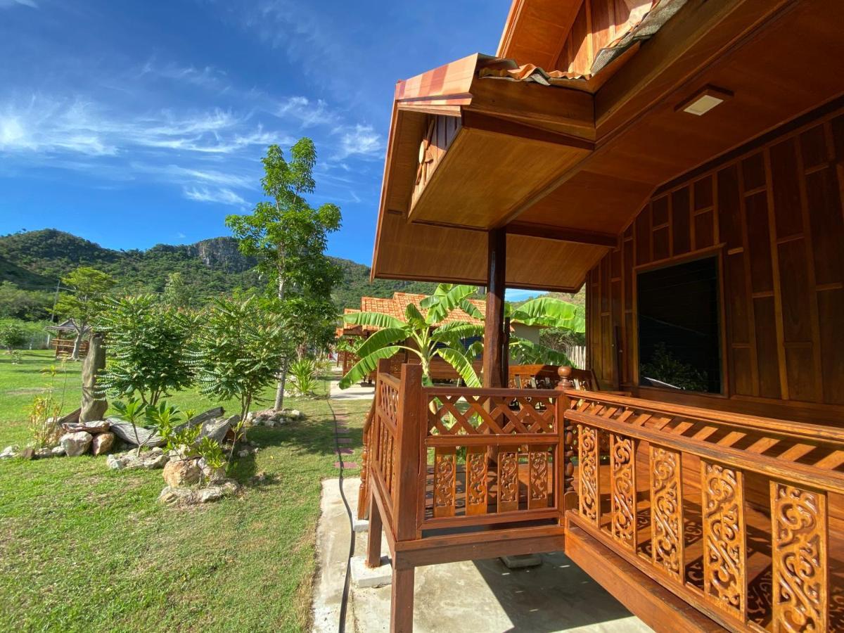 Jing Jo Boutique Bungalow Sam Roi Yot Exterior photo
